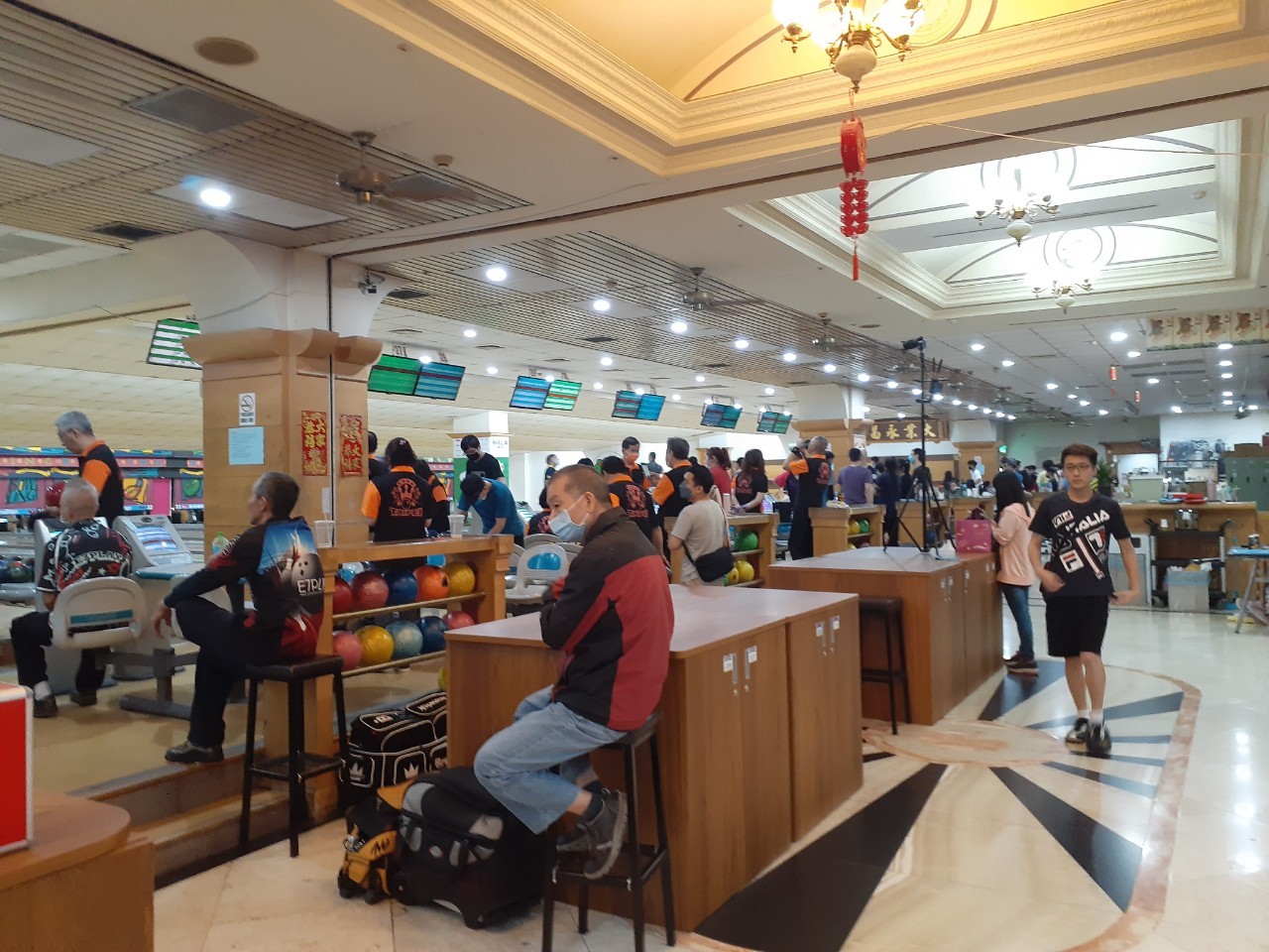 LINE_ALBUM_1120429 體總 保齡球分區趣味競賽 委員訪視_230502_7.jpg