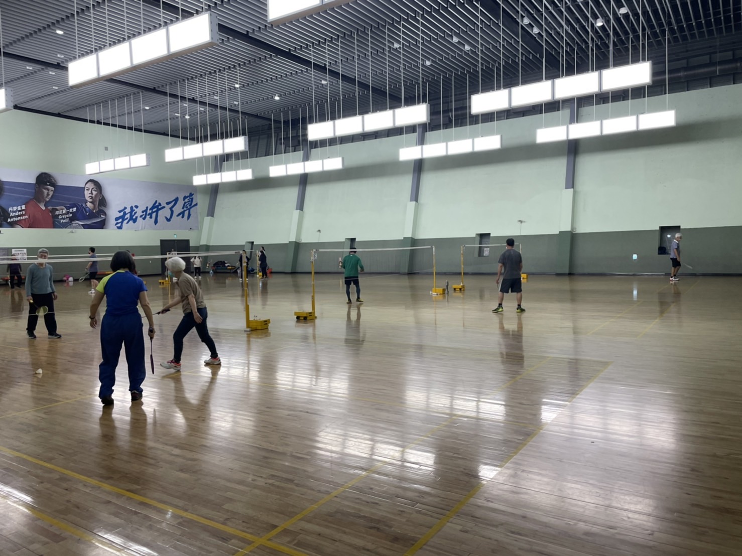 中和國民運動中心羽球課程.jpg