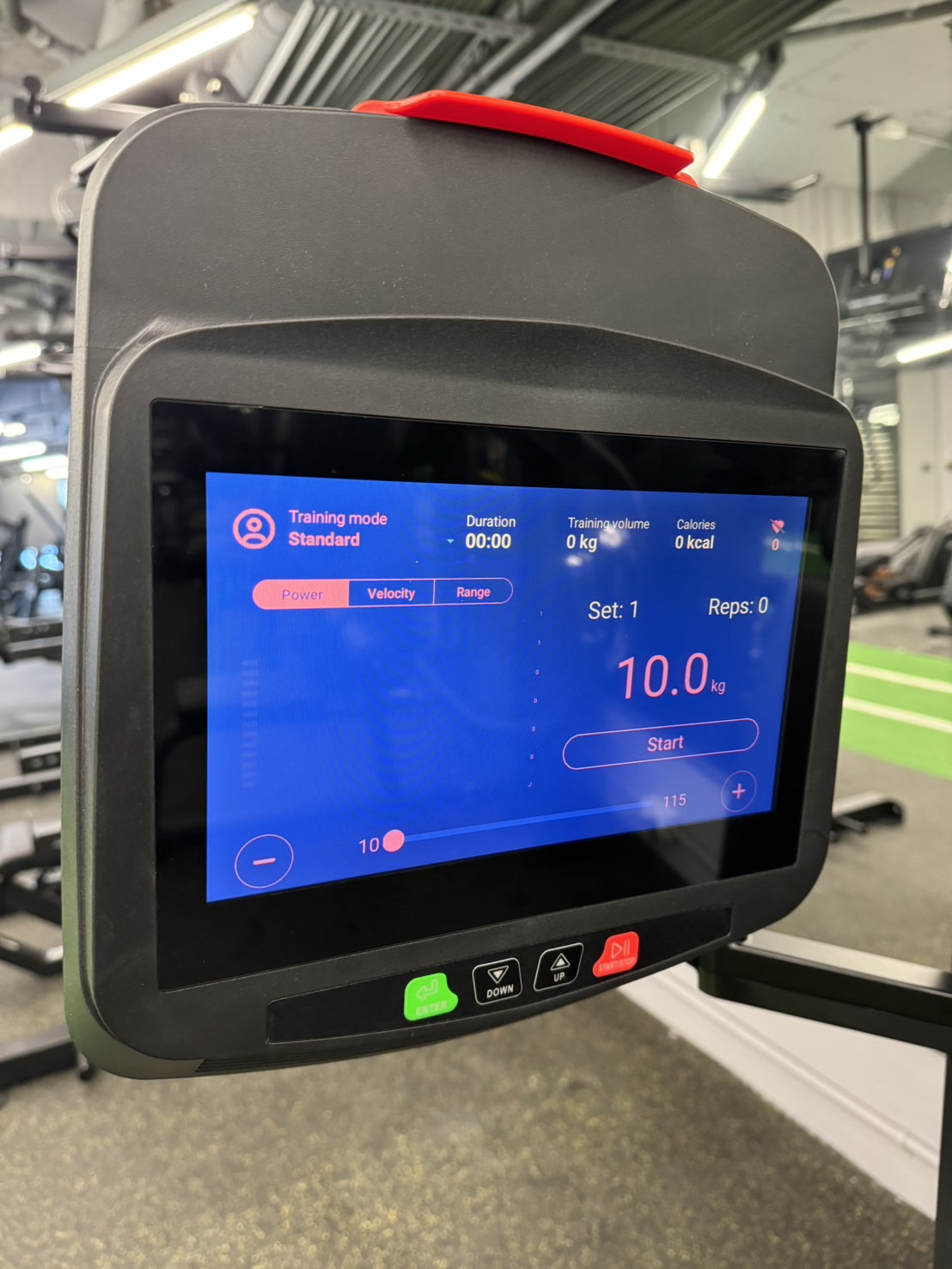 T-SoX飈動精準健康促進中心科技面板可設定「離心」時的重量